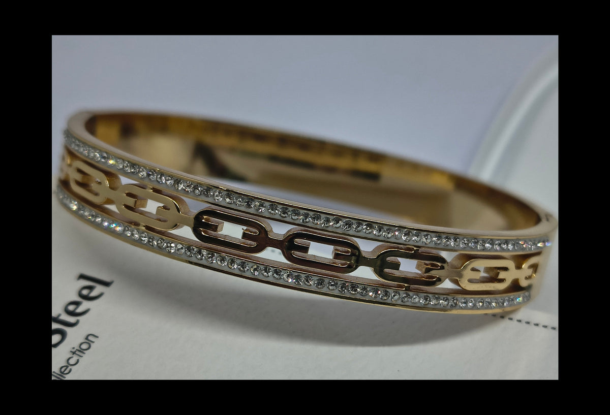Golden Plated Openable Bracelet with Chain link & Channel on sides