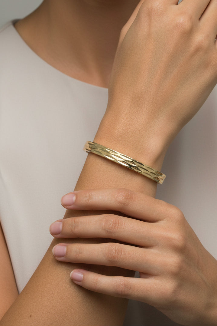 Gold-Plated-Self Design-Diamond Cut-Openable Bracelet