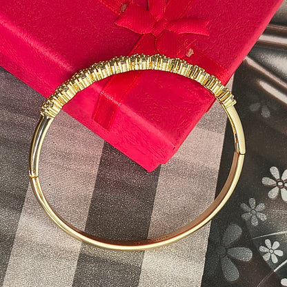 Golden Plated White Stones Floral Design Openable Bracelet