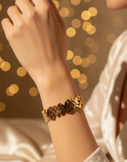Golden-Plated Leaf Link Openable Bracelet