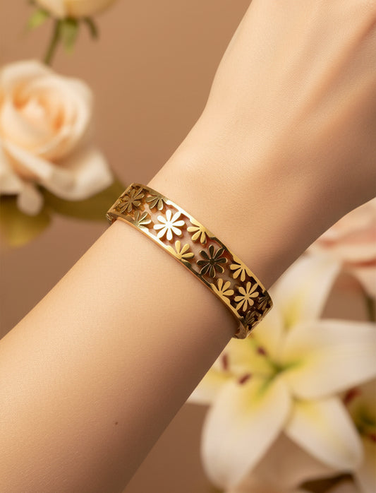 Golden-Plated Floral Design Openable Kada