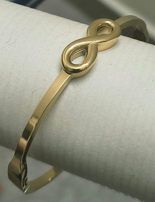 Golden-Plated Infinity Openable bracelet
