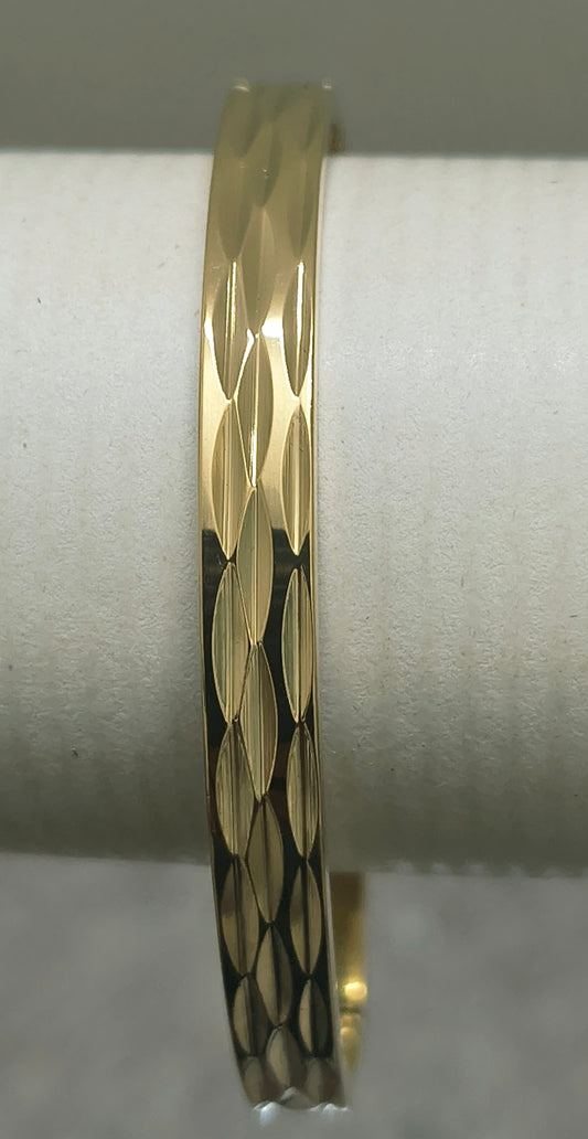 Gold-Plated-Self Design-Diamond Cut-Openable Bracelet