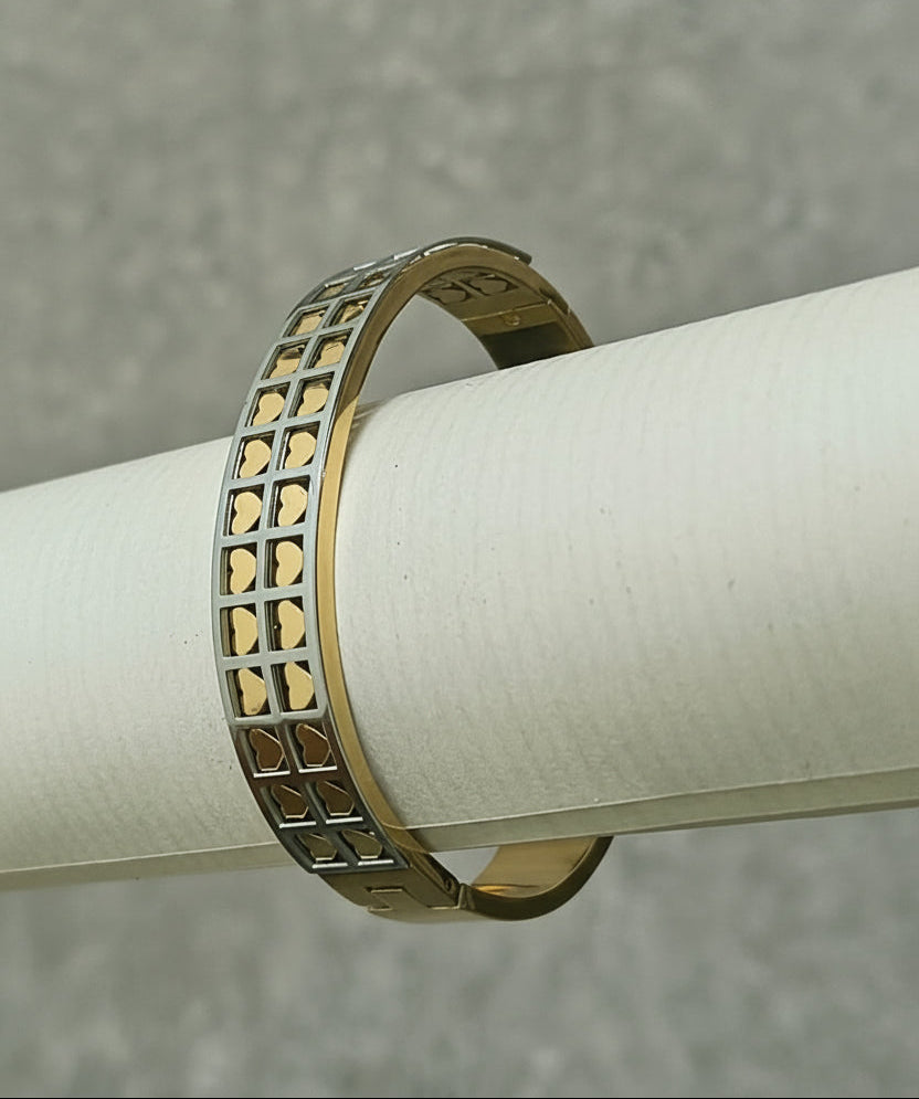 Golden Plated-Dualtone Heart Design Openable Bracelet