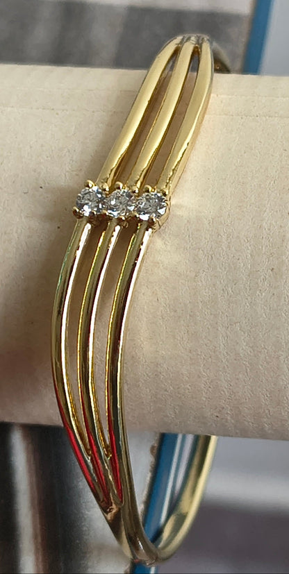 Golden Plated- Wavy Tri-Band Openable Bracelet