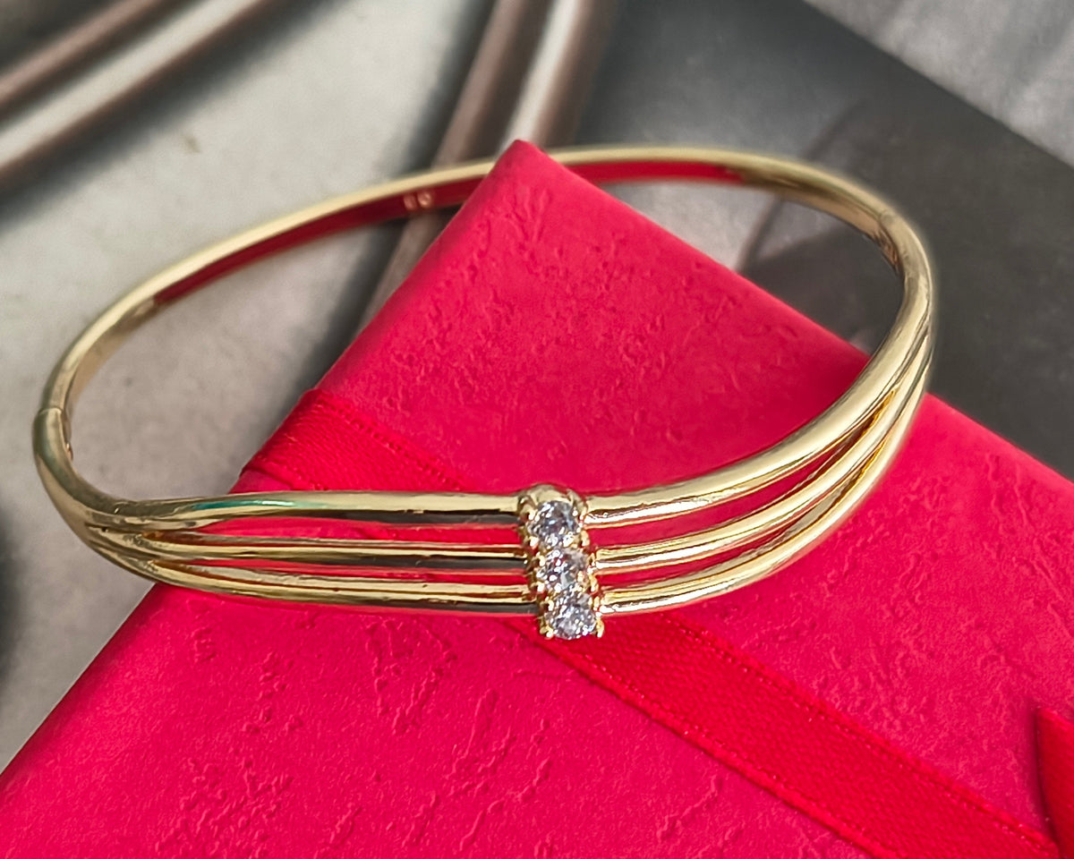 Golden Plated- Wavy Tri-Band Openable Bracelet