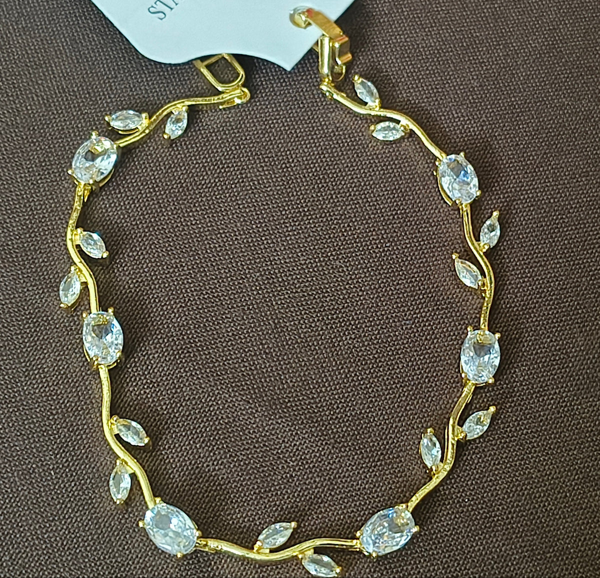 Golden Plated Tulip Chain Bracelet - Full white