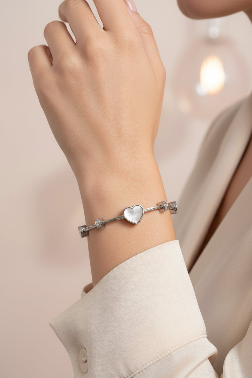 Silver Plated with Enamel Heart Openable magnetic Bracelet
