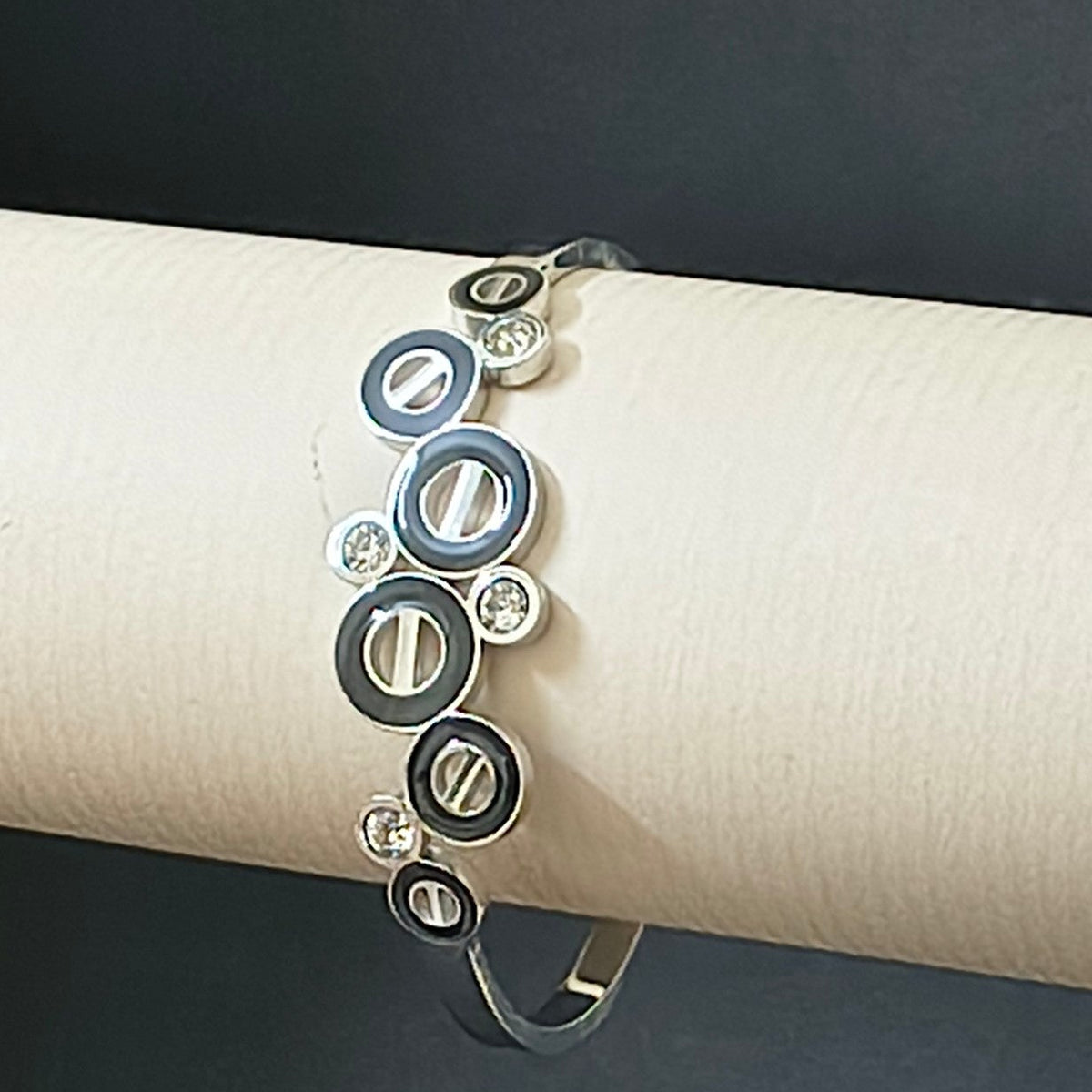 Silver Plated with Enamel Circles Openable Bracelet