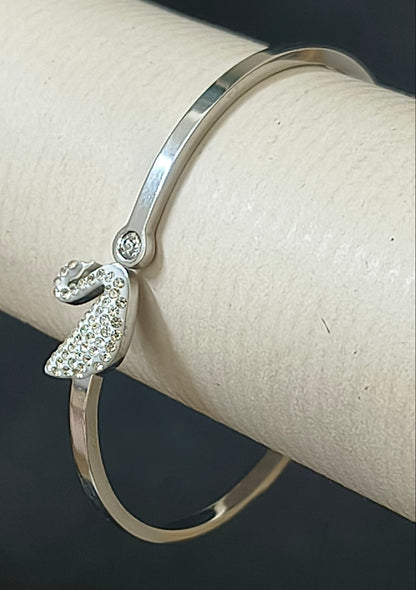 Silver Plated with Duck design Openable Bracelet
