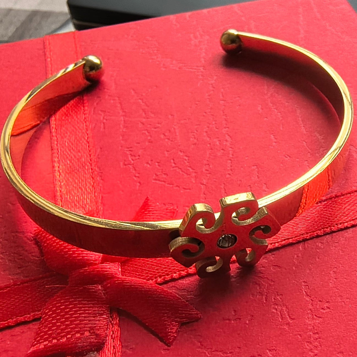 Golden Plated Floral design Cuff Bracelet