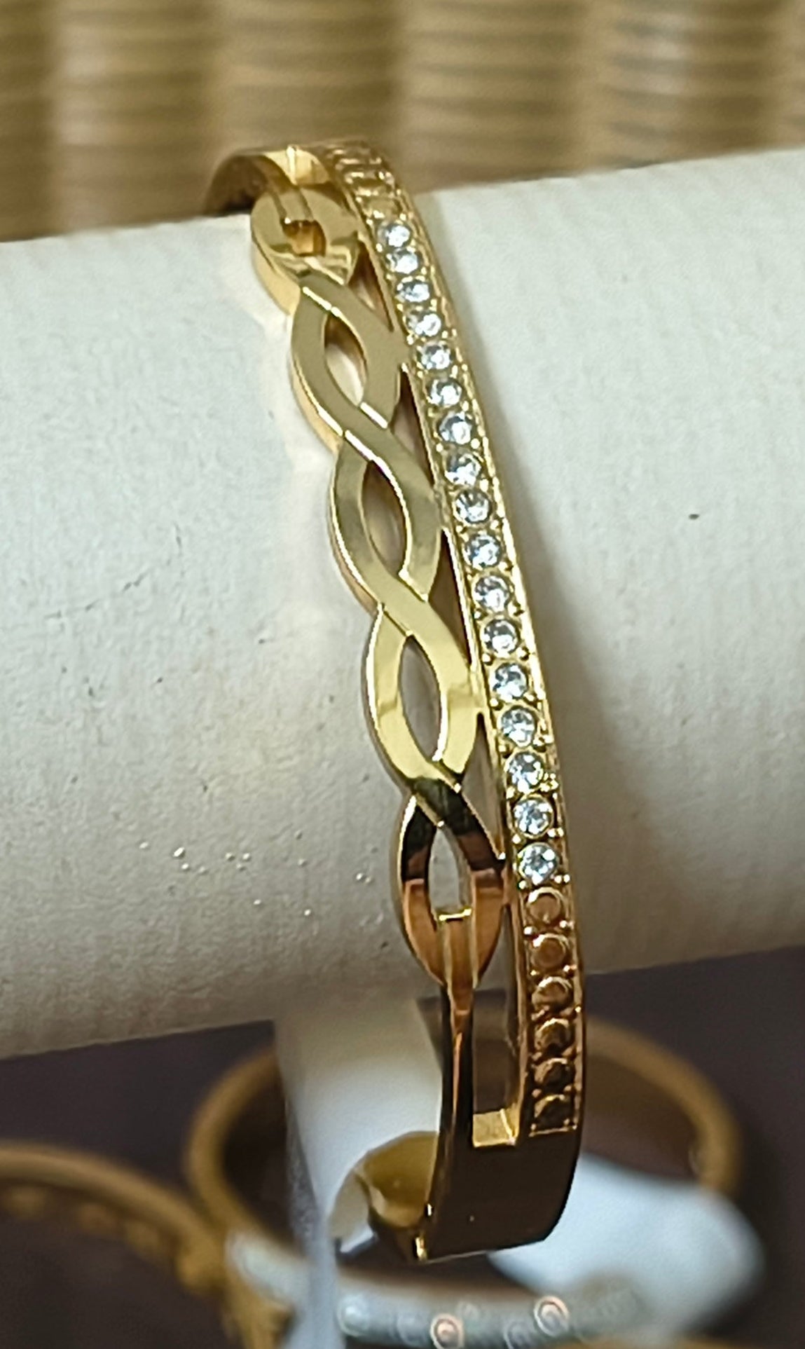 Golden Plate Long loops with Chanel of Stone Openable Bracelet