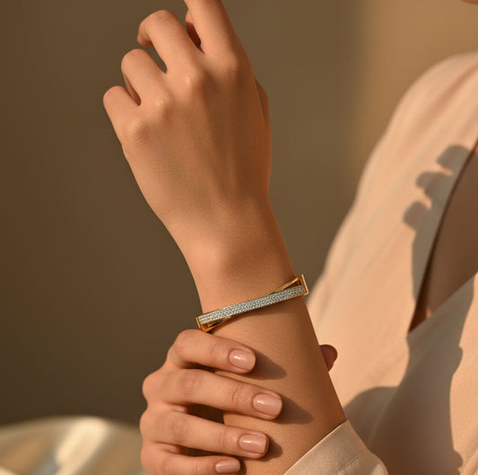 Golden Plate White Stones Strip Openable Bracelet