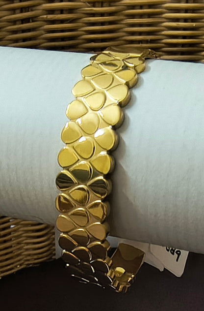 Golden Plated Rain Drop Design Openable Bracelet
