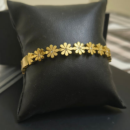 Golden Floral Openable Bracelet