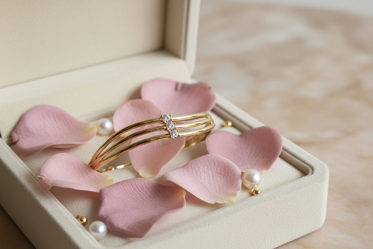 Golden Plated- Wavy Tri-Band Openable Bracelet